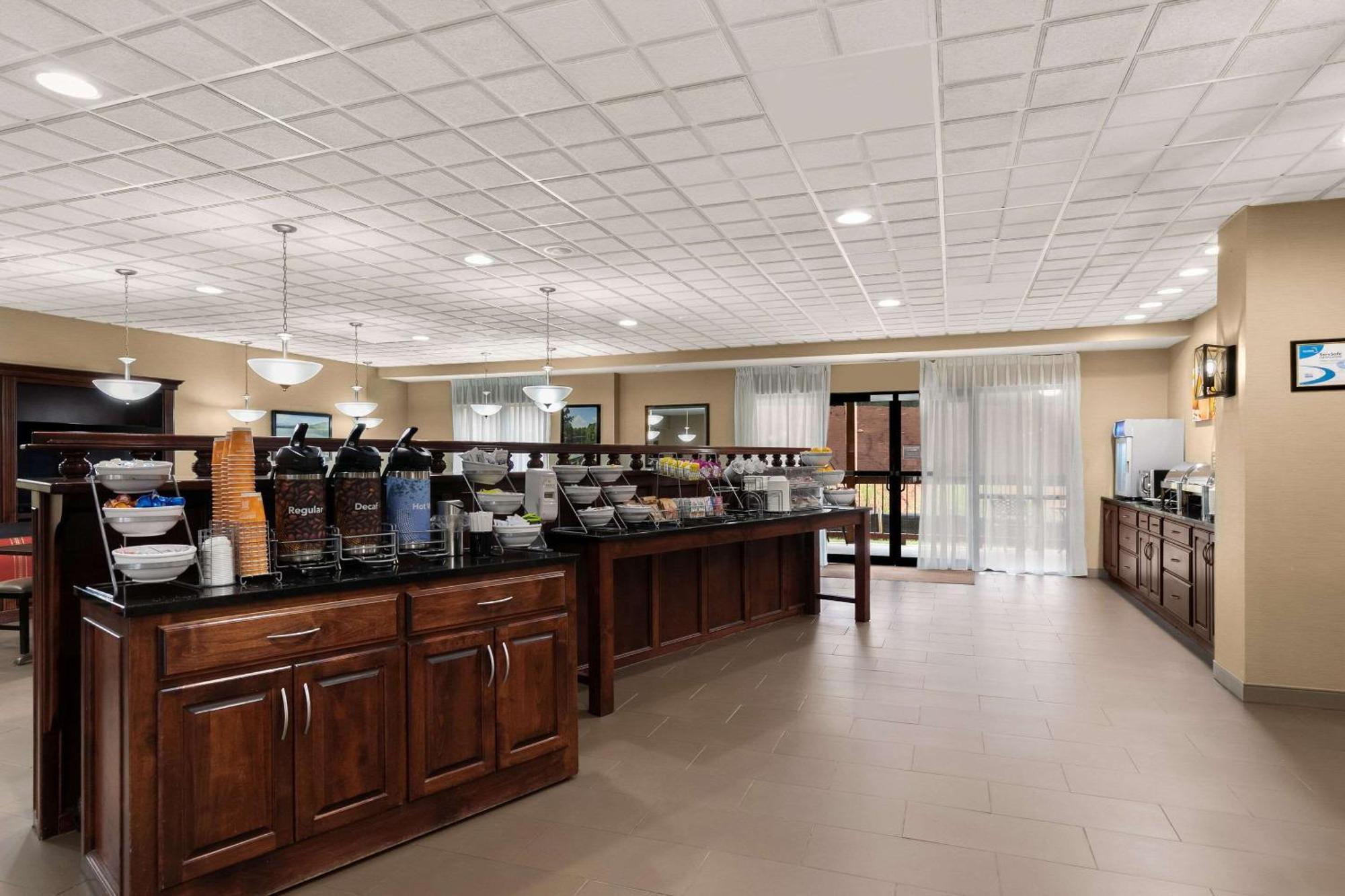 Comfort Suites Commerce Exterior foto