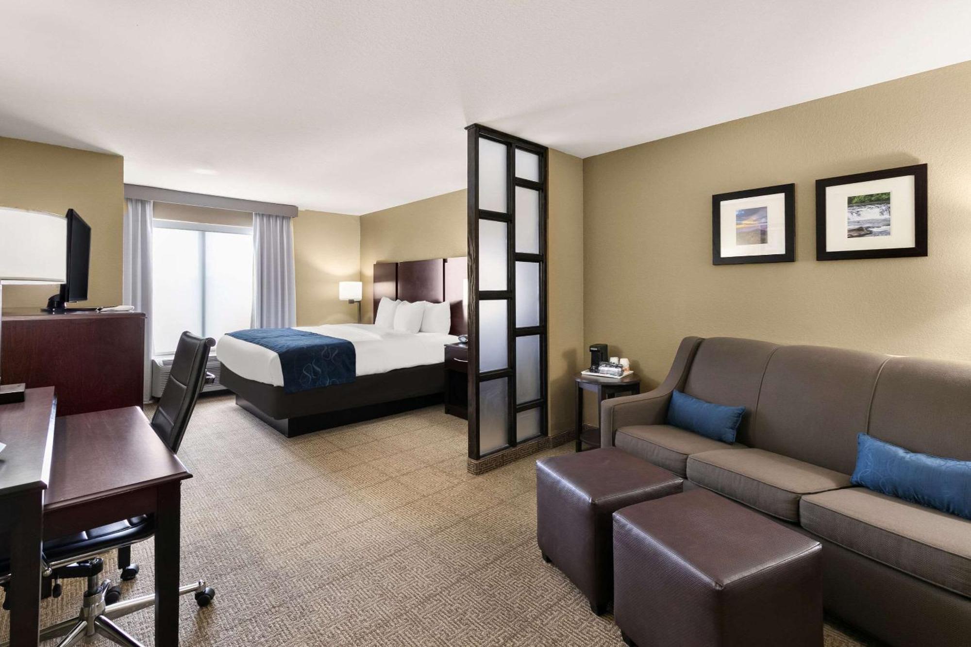 Comfort Suites Commerce Exterior foto