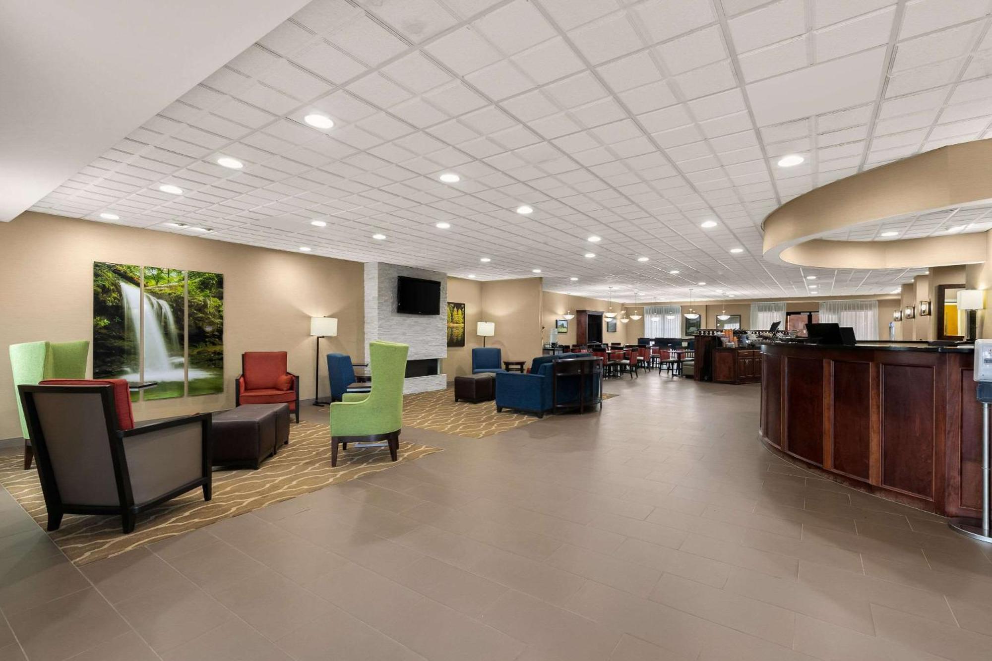 Comfort Suites Commerce Exterior foto